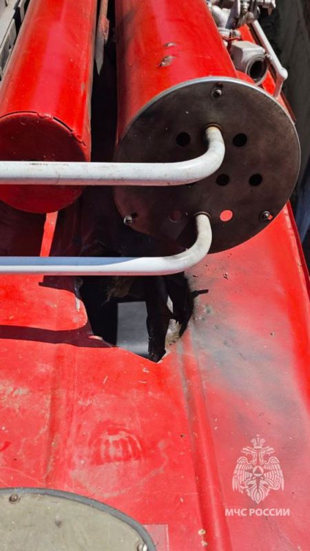 Трое сотрудников МЧС России пострадали в результате атаки украинского БПЛА в Горловке