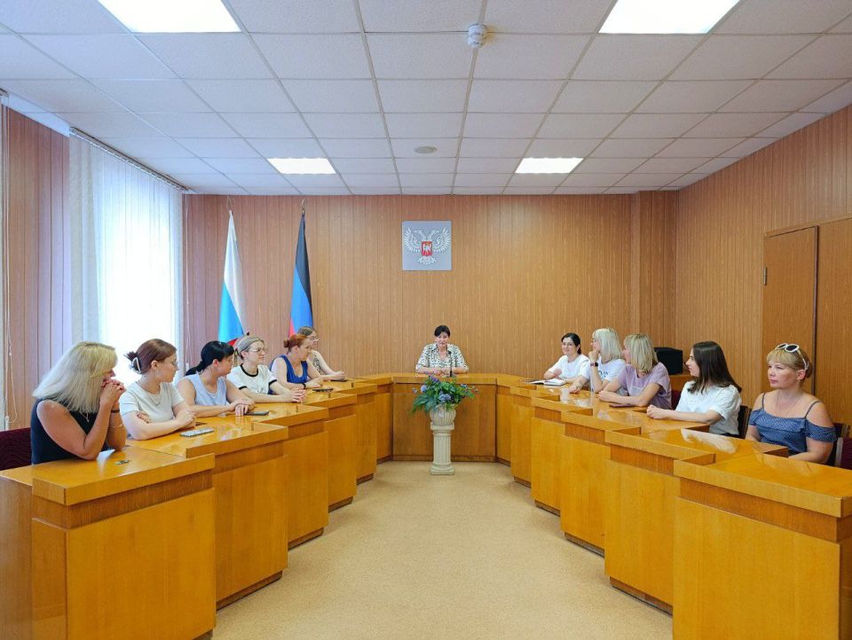 Михаил Меренков: 16 июля 2025 года в Управе Буденновского внутригородского района Администрации городского округа Донецк прошла встреча активной молодёжи района в рамках проведения открытого Конкурса по определению названия...