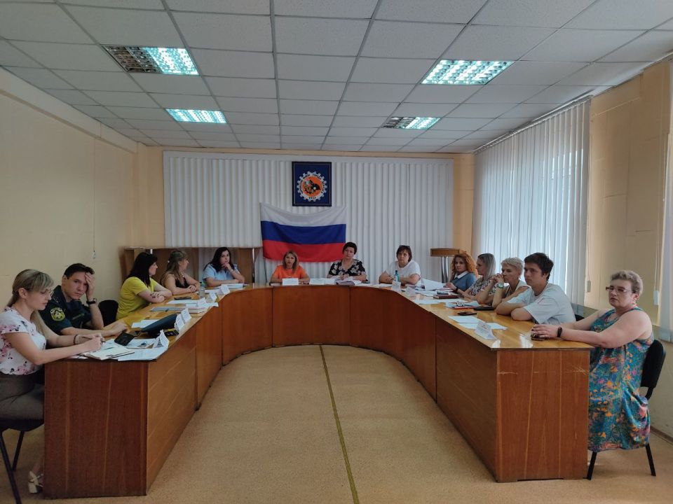 Юрий Будрин: Заседание Комиссии по делам несовершеннолетних и защите их прав