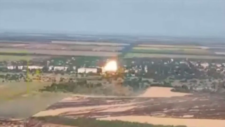 ВС РФ сбросили ФАБ-1500 на пункт дислокации ВСУ в Херсонской области