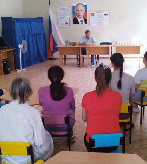 Валентин Левченко: По поручению Дениса Пушилина, готовим школы и детсады к переходу на очный формат