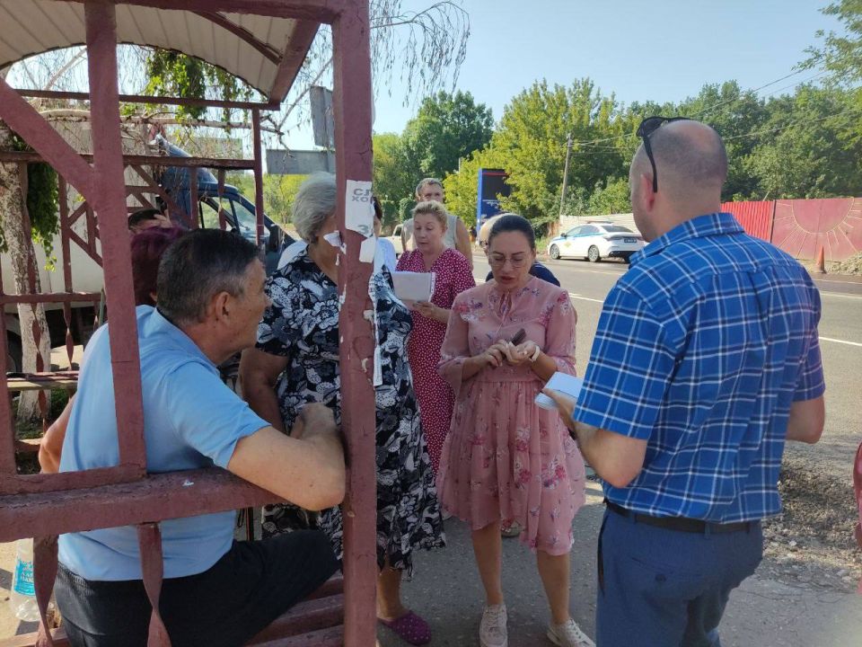 Продолжаются сходы с жителями Ленинского района города Донецка