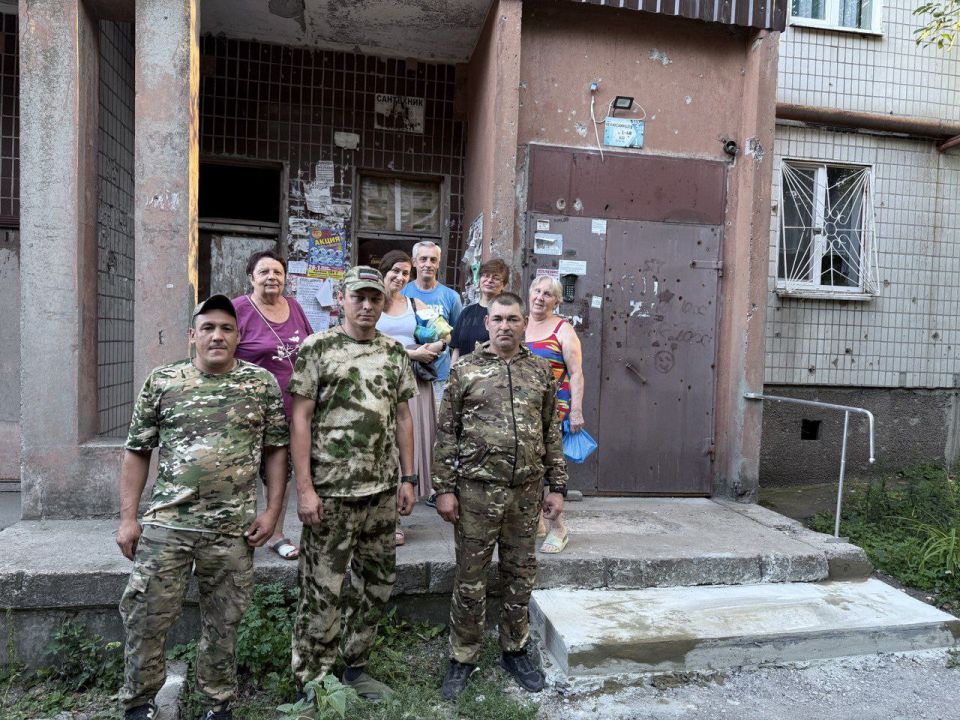 Валентин Левченко: Военнослужащие разведывательного батальона 9-ой отдельной гвардейской мотострелковой Мариупольско-Хингальской ордена Республики бригады продолжают вносить свой посильный вклад в благоустройство Киевского...