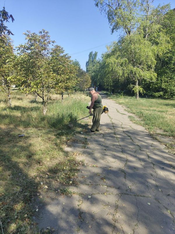 Елена Рязанцева: Сегодня, 31.07.2025 года, силами сотрудников жилищно-коммунальных предприятий Пролетарского внутригородского района г. Донецка были выполнены следующие работы: