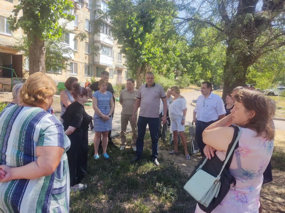 Юрий Будрин: Сегодня, 01 августа 2025 года, по поручению Главы Республики Дениса Пушилина, в рамках проекта "Управдом", реализуемого Единой Россией, в Кировском районе г. Донецка прошла встреча с жителями микрорайона...