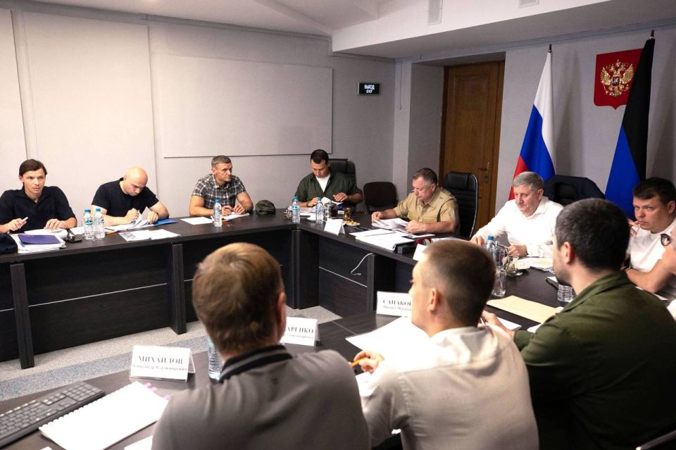 Зампред Правительства РФ Марат Хуснуллин провел совещание по вопросам социально-экономического развития Донецкой Народной Республики