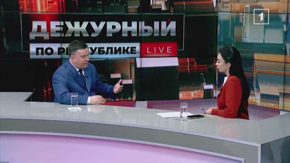 Константин Кузьмин: В эфире программы Первого Республиканского канала «Дежурный по Республике» рассказал о работе депутатского корпуса по мониторингу порывов линий водоснабжения в городах Республики: