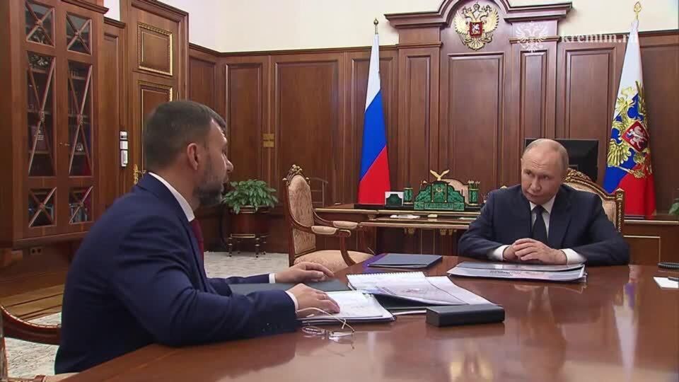 Путин принял Пушилина с докладом - видео