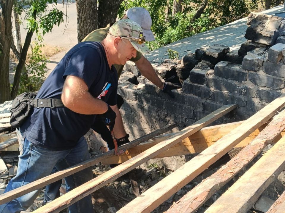 Наталья Бегуненко: На прошлой неделе сотрудники Петровского участка № 1 Донецкого Филиала «Единого регионального фонда по управлению МКД на территории ДНР» выполняли работы по: