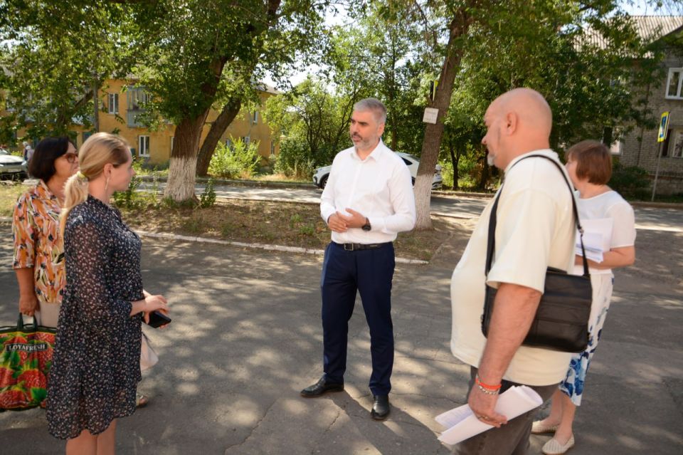 Алексей Дорофеев: Сегодня в рамках задач, порученных Главой Республики Народному Совету, посетил школу №145 в Будённовском районе Донецка