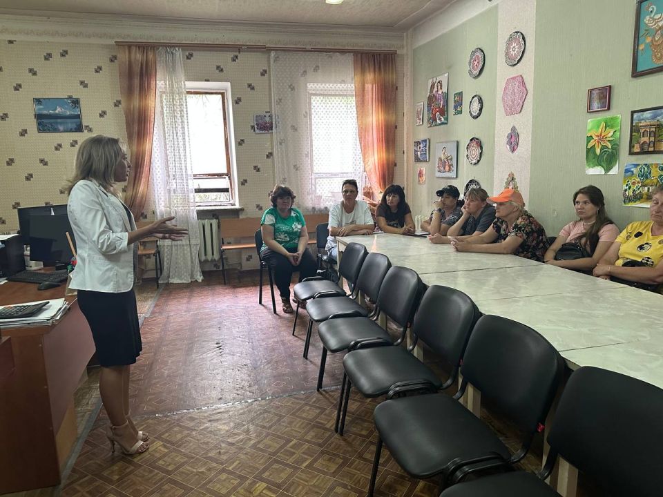 Юрий Будрин: Сегодня, 05 августа 2025 года, по поручению Главы Республики Дениса Пушилина, в рамках проекта "Управдом", реализуемого Единой Россией, в Кировском районе г. Донецка прошла встреча с трудовым коллективом...