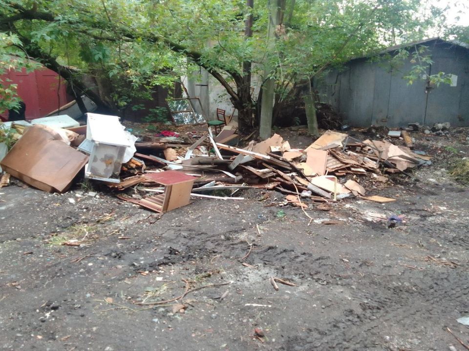 Василий Ткачук: С целью поддержания района в надлежащем санитарно-техническом состоянии Управой Калининского внутригородского района совместно с предприятием ГУП ДНР «Донснабкомплект» регулярно проводятся работы по...