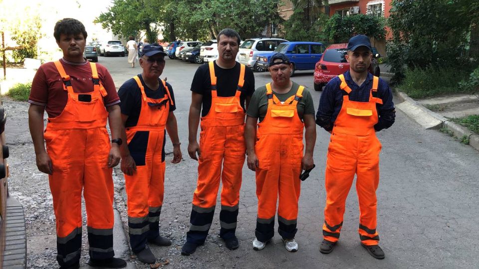 Елена Рязанцева: Сегодня, 05.08.2025 года, силами сотрудников жилищно-коммунальных предприятий Пролетарского внутригородского района г. Донецка были выполнены следующие работы: