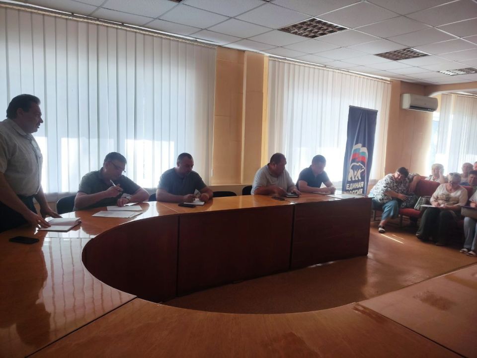 Юрий Будрин: Сегодня, 06 августа 2025 года, в рамках партийного проекта "Школа ЖКХ", реализуемого Единой Россией, в Управе Кировского внутригородского района Администрации городского округа Донецк ДНР заместитель...