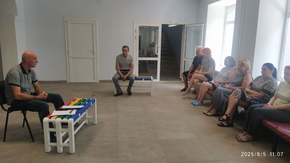 5                  ,      