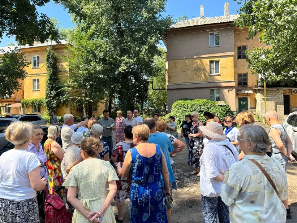 Елена Рязанцева: В рамках поручения Главы Донецкой Народной Республики Дениса Пушилина в Пролетарском районе на регулярной основе проходят встречи с населением