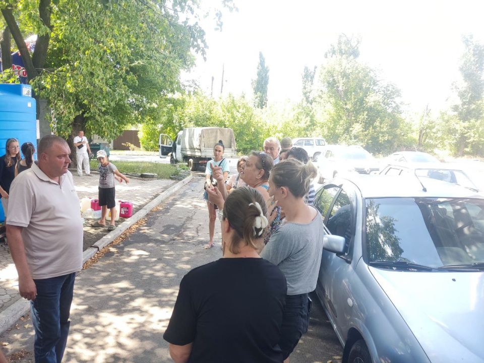 Юрий Будрин: Сегодня, 06 августа 2025 года, по поручению Главы Республики Дениса Пушилина, в рамках проекта "Управдом", реализуемого Единой Россией, в Кировском районе г. Донецка прошел сход с жителями микрорайона ...