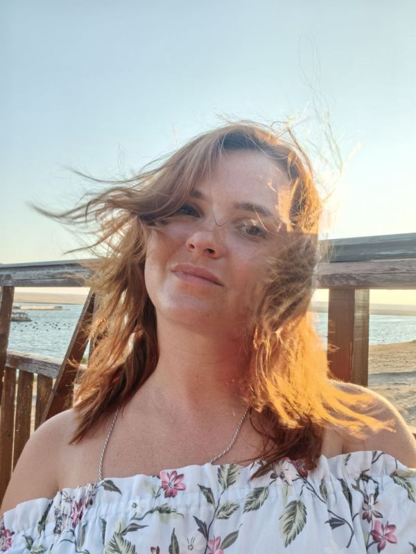 Анна Долгарева: Между тем, в июле я съездила к дорогим друзьям Арсению Ли и Алле Поспеловой в Крым