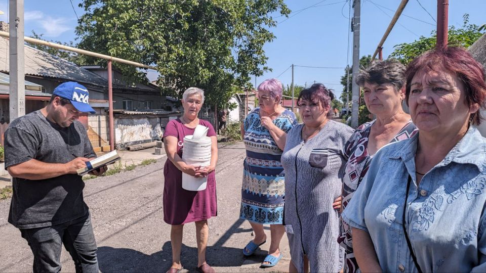 Наталья Бегуненко: По поручению Главы ДНР Дениса Пушилина в Петровском районе продолжаются сходы с жителями района