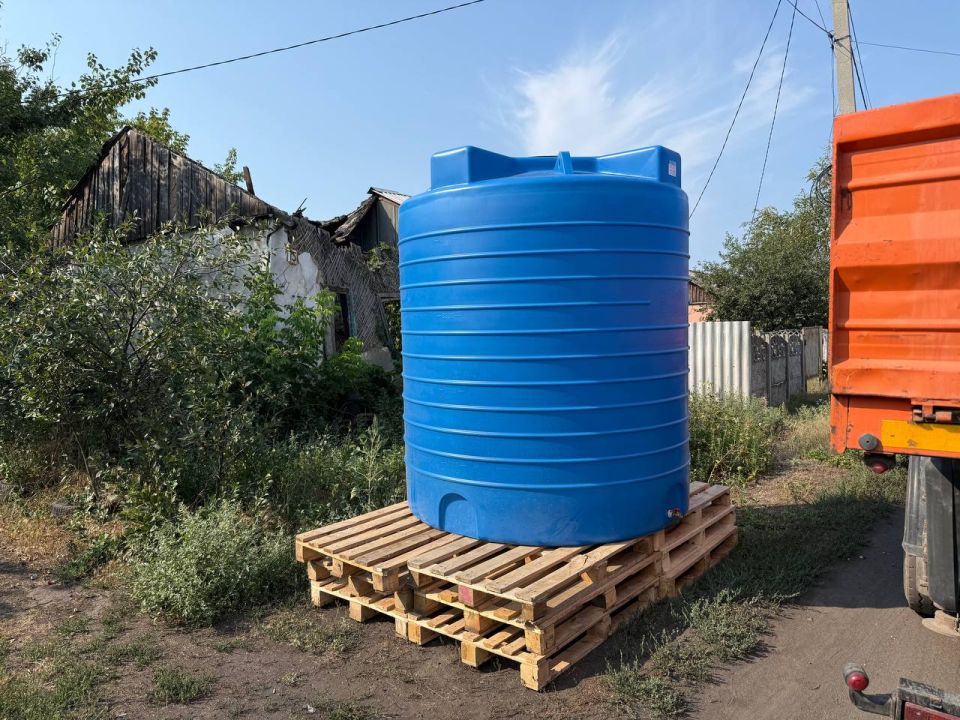 Юрий Будрин: В Кировском районе Донецка установили дополнительные ёмкости для воды