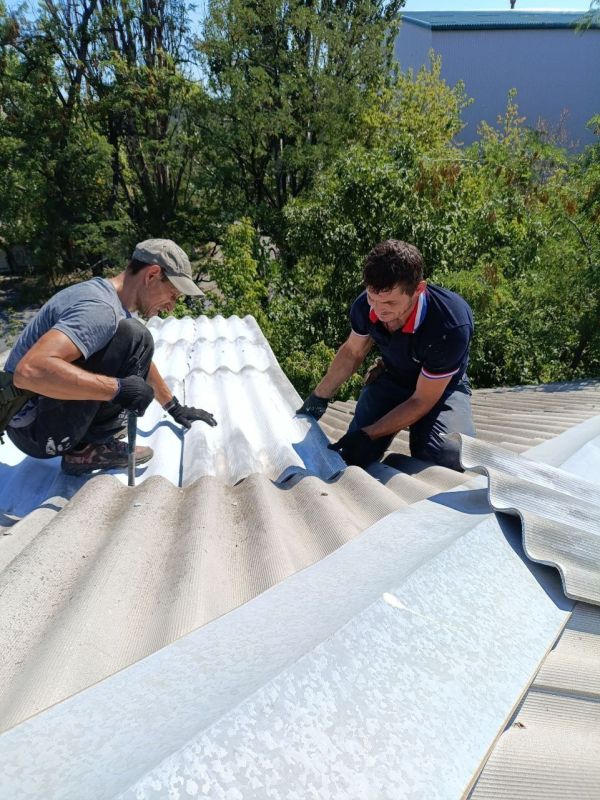 Наталья Бегуненко: На этой неделе сотрудники Петровского участка № 1 Донецкого Филиала «Единого регионального фонда по управлению МКД на территории ДНР» выполняли ремонтные работы по следующим адресам: ул. Архитекторов,6;...