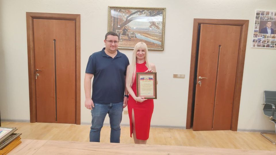 Юрий Мартынов: Дорогие друзья, уважаемые спортсмены, тренеры, ветераны спорта и все, кто любит активный и здоровый образ жизни!