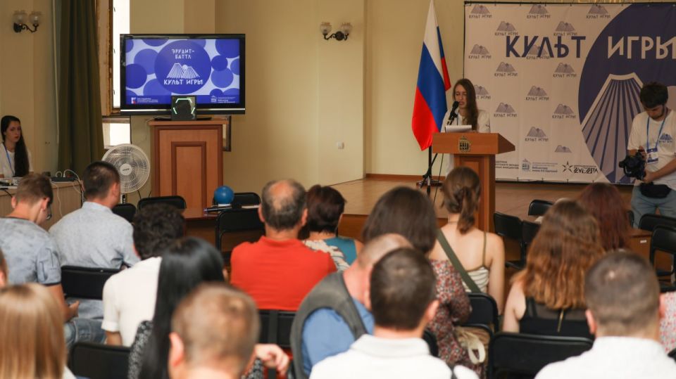 9 августа в Донецкой республиканской универсальной научной библиотеке имени Н.К. Крупской состоялась игра «Эрудит-баттл» в рамках проекта «Цикл интеллектуальных игр о Донбассе “КультИгры”», поддержанного Президентским фондом...