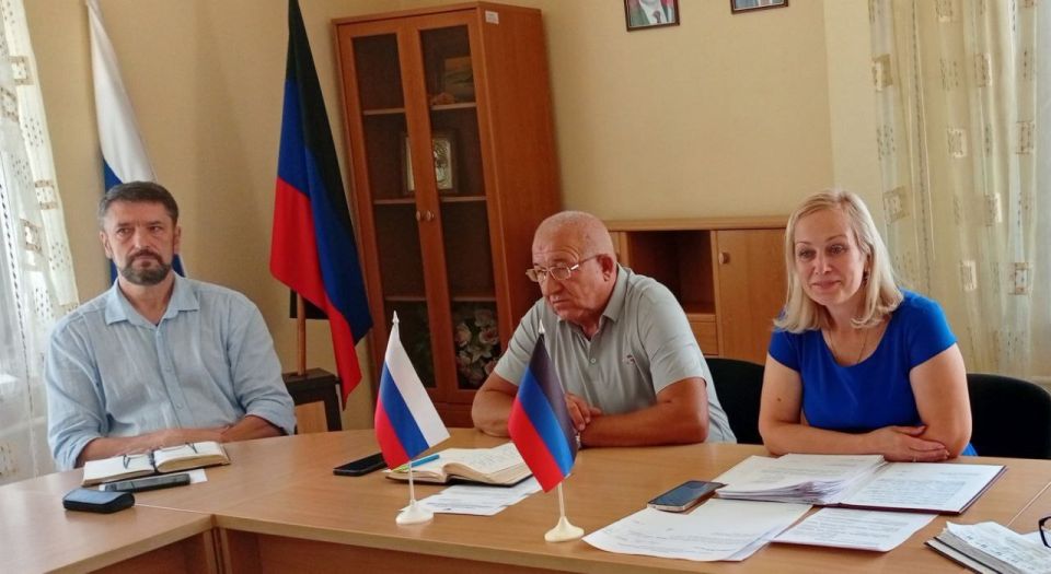 Наталья Бегуненко: Сегодня, 13 августа, руководитель Управы Петровского внутригородского района Администрации городского округа Донецк Бегуненко Наталья провела еженедельное аппаратное совещание