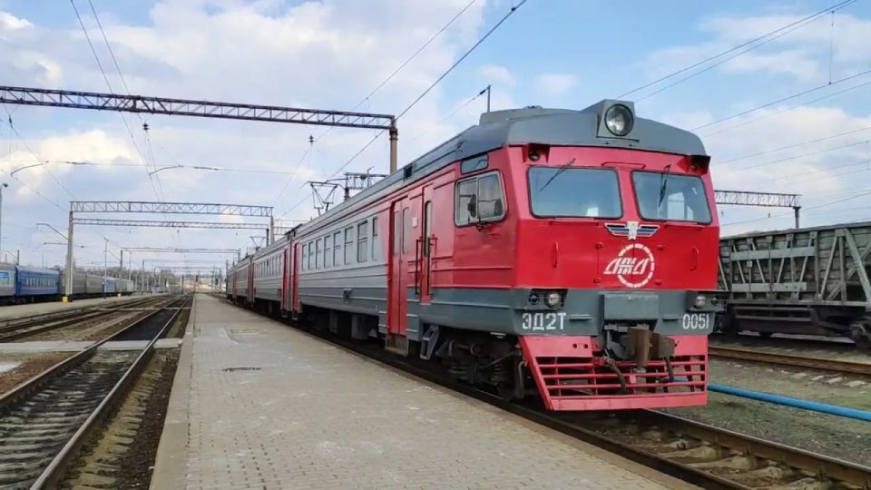 Без заторов и пробок: в ДНР возобновляется движение электричек по маршруту Иловайск — Макеевка — Донецк
