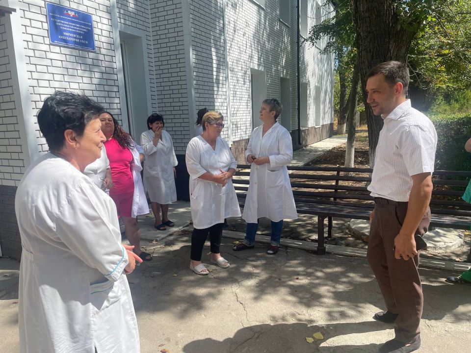 Денис Машков: В рамках выполнения поручения Главы Донецкой Народной Республики Дениса Пушилина, провел встречу с населением пгт