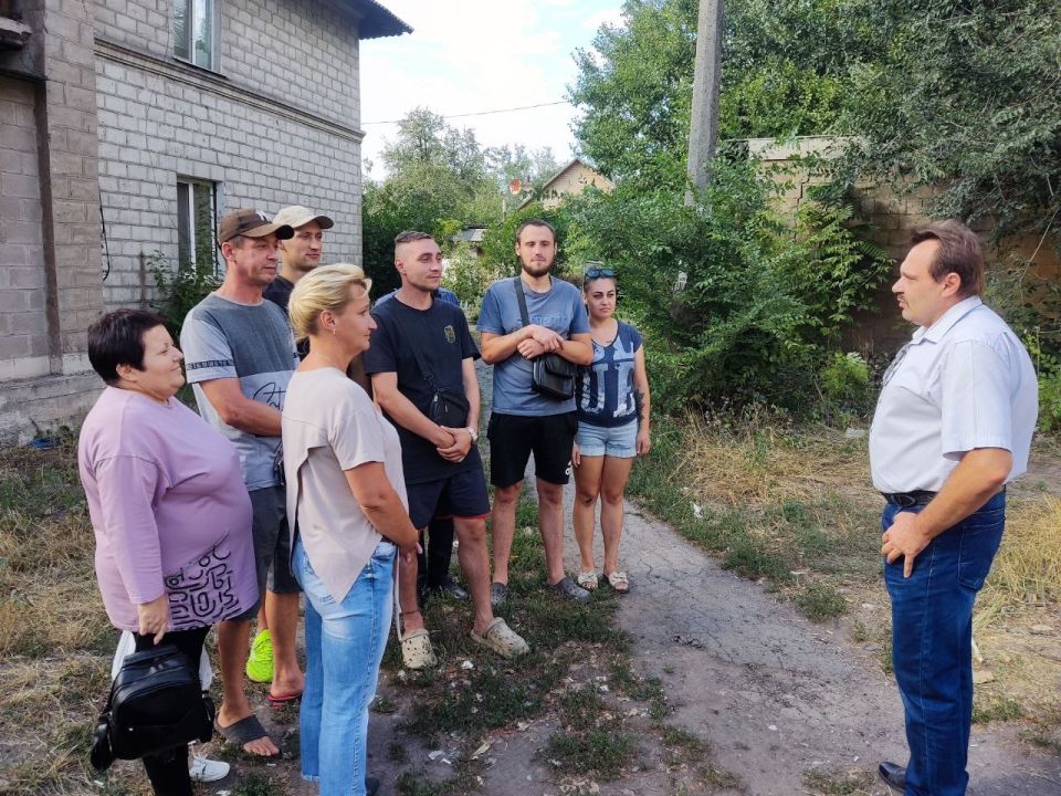 Юрий Будрин: Сегодня, 14 августа 2025 года, по поручению Главы Республики Дениса Пушилина, в Кировском районе города Донецка заместитель руководителя Управы Александр Дёмин провел встречу с жителями по адресу: ул. Бирюзова...
