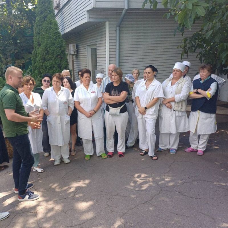 Вице-премьер Артем Крамаренко встретился с трудовым коллективом предприятия «Винтер»