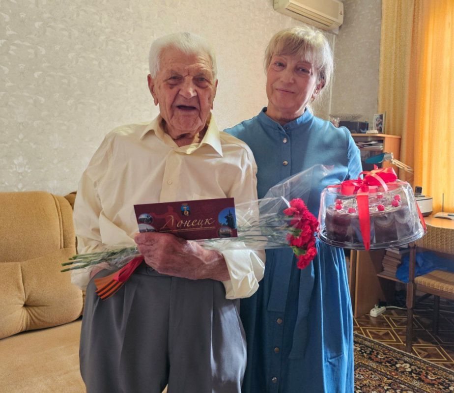 Татьяна Копылова: Сегодня, свой 101-й день рождения празднует Жигалкин Гавриил Измайлович — ветеран Великой Отечественной войны, почетный гражданин города Донецка