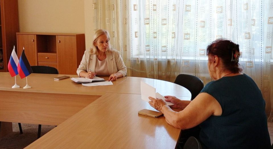 Наталья Бегуненко: В понедельник, 18 августа, руководитель Управы Петровского внутригородского района Администрации городского округа Донецк Наталья Ивановна Бегуненко провела еженедельный прием граждан