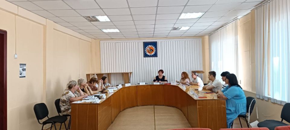 Юрий Будрин: 19.08.2025 В Управе Кировского внутригородского района Администрации городского округа Донецк прошло заседание Комиссии по делам несовершеннолетних и защите их прав