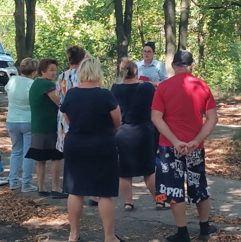 Наталья Бегуненко: По поручению Главы ДНР Дениса Пушилина в Петровском районе продолжаются встречи с населением