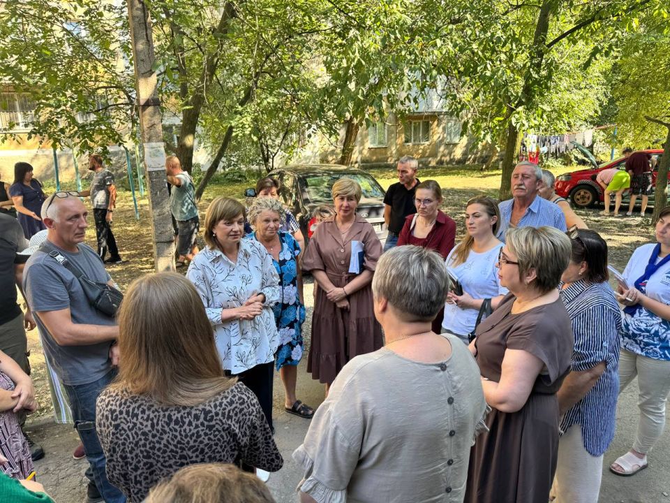 Елена Рязанцева: Действуем сообща: в Пролетарском районе продолжается диалог с жителями