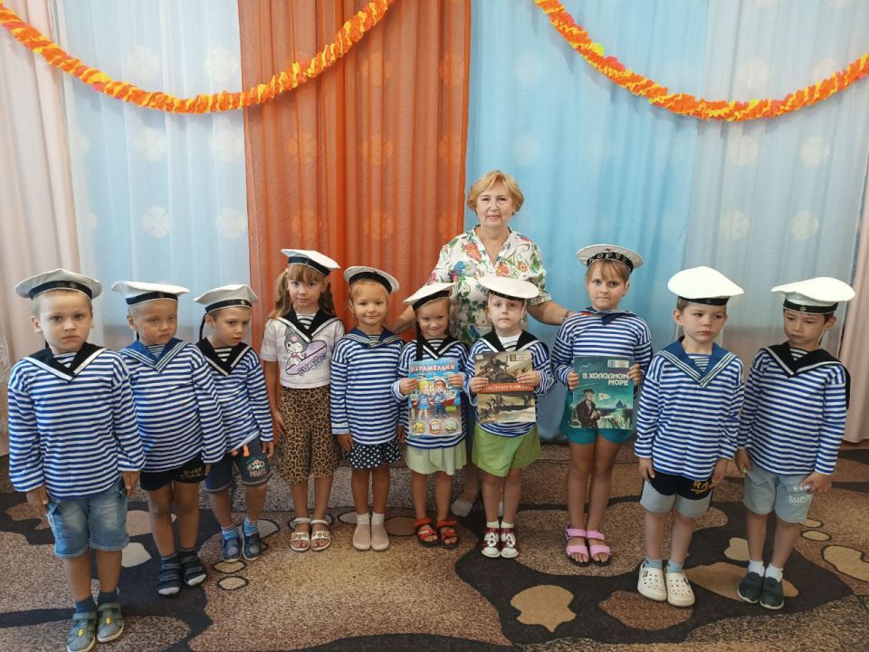 День русской тельняшки с Донецкой республиканской библиотекой для детей имени С.М. Кирова