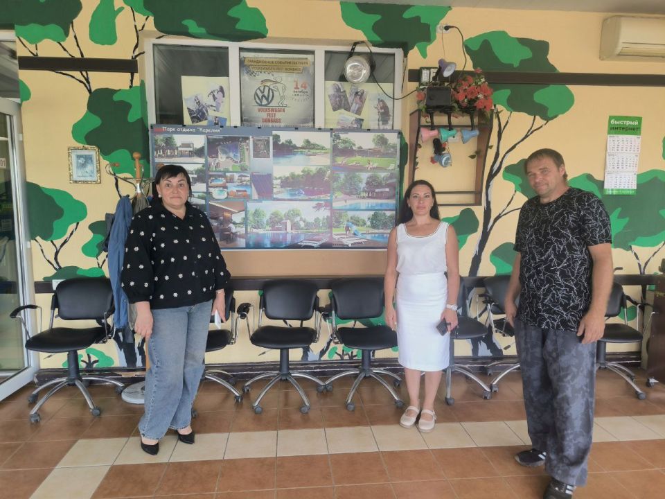 В рамках реализации партийного проекта «Мир возможностей», руководитель Управы Ленинского внутригородского района Администрации г.о. Донецк Татьяна Темникова посетила спортивный комплекс «Экстрим-Полигон» (