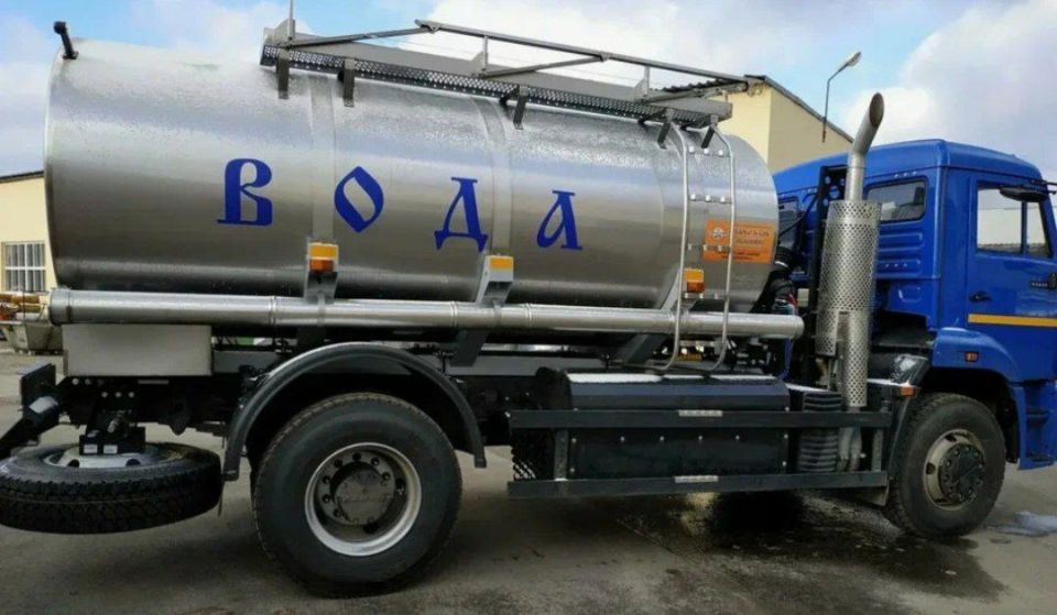 Валентин Левченко: Сегодня в Киевском районе работали два водовоза, которые привезли 30 тонн воды для заполнения емкостей