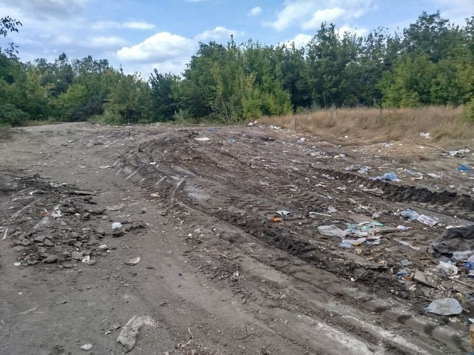 Валентин Левченко: Также, сотрудниками ГУП ДНР "Донснабкомплект" сегодня убрана свалка по адресу: ул. Мицкевича, 60