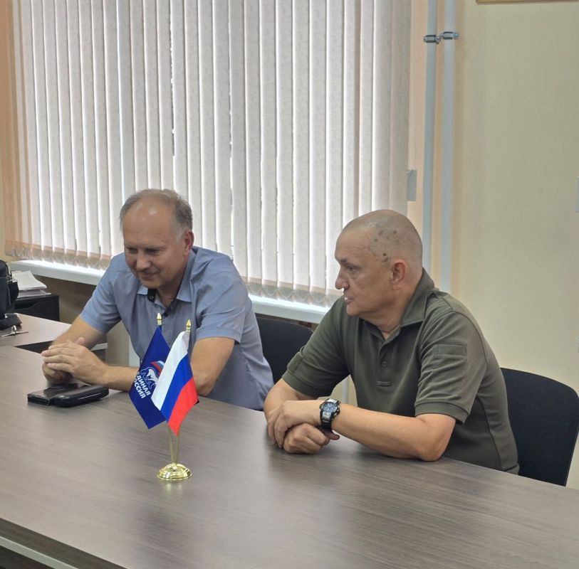 Дмитрий Огилец: Во исполнения поручения Главы Донецкой Народной Республики совместно с депутатом муниципального округа Ясиноватая Куксенко Сергеем Владимировичем провели встречу с членами городской организации "Российский...