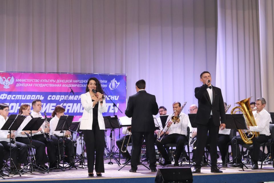 25 августа стартовал фестиваль современной песни «Донецкие самоцветы» - один из самых известных в Донбассе