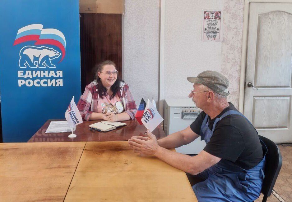 Наталья Бегуненко: Сегодня, 26 августа, руководитель общественной приемной Партии «Единая Россия» Петровского района Дидык Елена провела встречу с жителями села Луганское