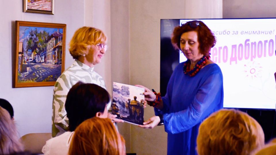 25 августа в Донецком республиканском художественном музее состоялось Августовское педагогическое совещание «Совершенствование профессиональных компетенций учителей предметной области Искусство: традиции, опыт, инновации»...