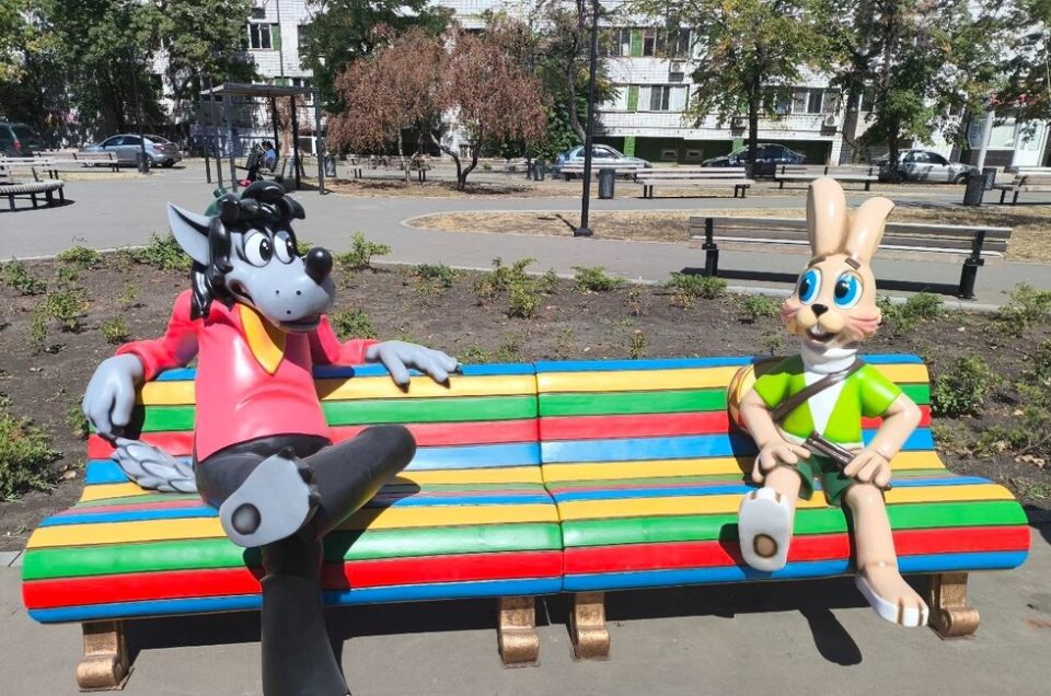 В Донецке стали появляться персонажи российских мультфильмов