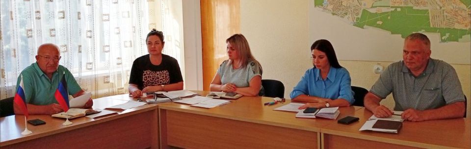 Наталья Бегуненко: Сегодня, 27 августа, в Управе Петровского внутригородского района Администрации городского округа Донецк прошло еженедельное аппаратное совещание при участии социального координатора Филиала...