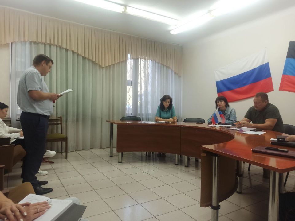 Валентин Левченко: Провёл аппаратное совещание со своими заместителями, начальниками отделов и секторов, руководителями профильных районных структур