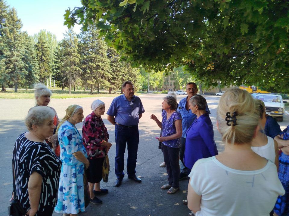 Юрий Будрин: Сегодня, 28 августа 2025 года, по поручению Главы Республики Дениса Пушилина, заместитель руководителя Управы Александр Дёмин провел встречу с жителями по адресу: ул. Кирова, 320