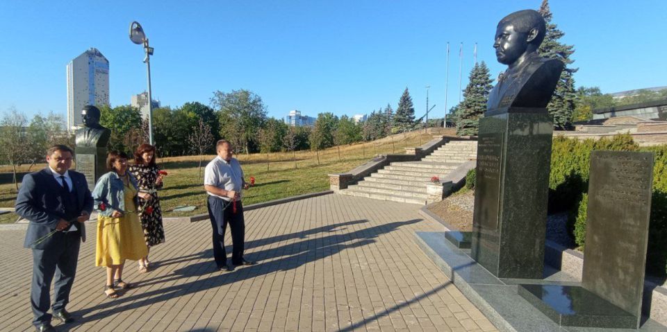 Валентин Левченко: 31 августа — годовщина гибели первого Главы ДНР Александра Захарченко